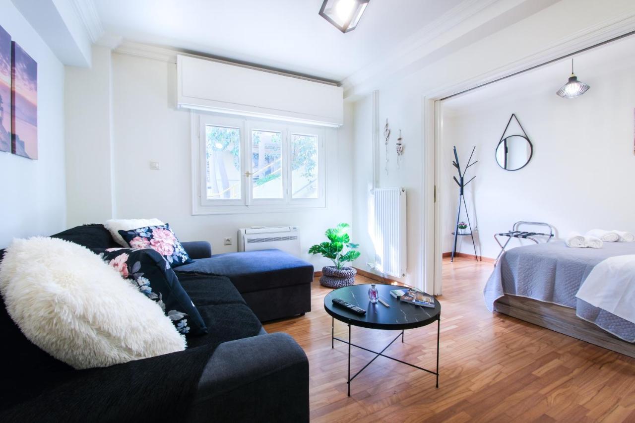 Glamorous Apt In Kolonaki Атина Екстериор снимка